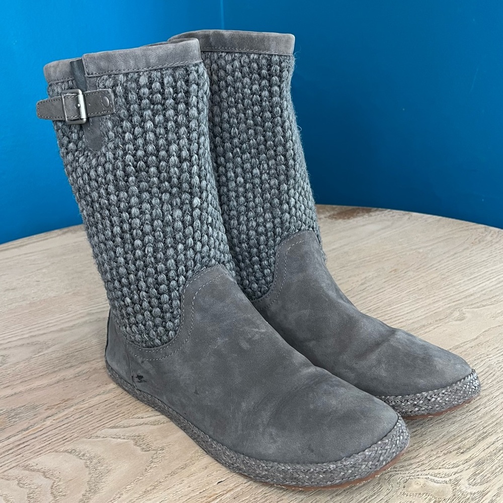 UGG Lyza Grey Sweater Knit Wool Suede Leather Pull On Slouchy Boot Size 9